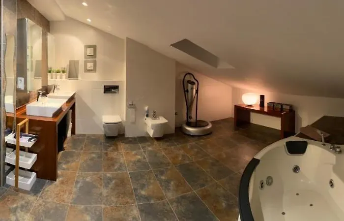 Alcaniz, Deluxe Timebasishotel